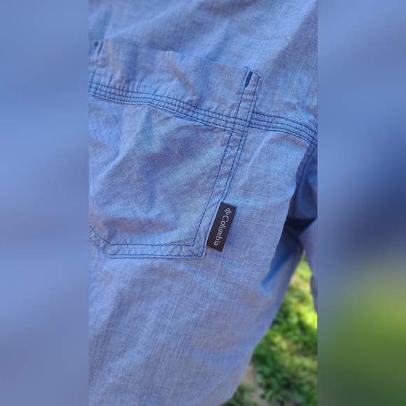 Mens Columbia Short Sleeve Blue Button Up Shirt - Picture 2 of 4